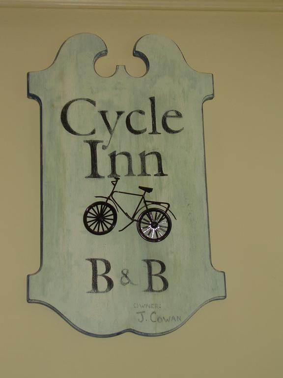 Cycle Inn Bed And Breakfast Langford Exterior photo